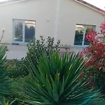 Apartment Moderne Avec Wifi Et Parking A - Fr-1-653-270 Baignes-Sainte-Radegonde