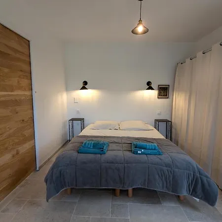 Moderne Avec Wifi Et Parking A - Fr-1-653-270 Baignes-Sainte-Radegonde