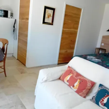 Moderne Avec Wifi Et Parking A - Fr-1-653-270 Baignes-Sainte-Radegonde