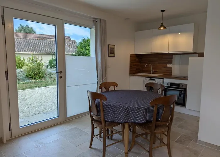 Moderne Avec Wifi Et Parking A - Fr-1-653-270 *